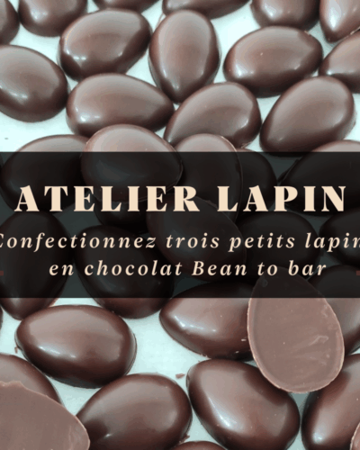 Des mini-oeufs de Pâques. Le texte dit: "Atelier Lapin. Venez confectionnez trois petits lapins en chocolat Bean to bar"